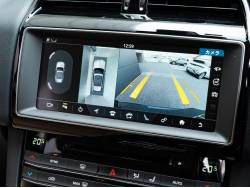 Ｆペイス ピュアの中古車画像