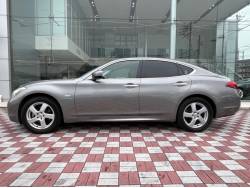 フーガハイブリッド ＶＩＰの中古車画像