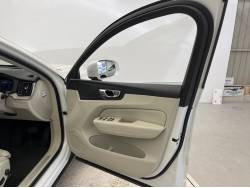 ＸＣ６０ Ｔ８ ツインエンジン ＡＷＤ インスクリプションの中古車画像