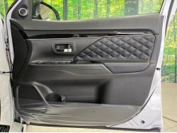 アウトランダーＰＨＥＶ Ｓエディションの中古車画像