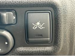 ノート アクシス エマージェンシーブレーキパッケージの中古車画像