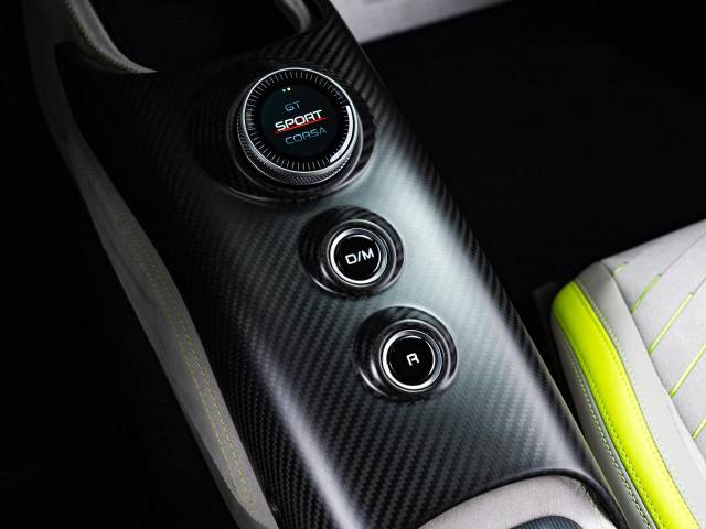 マセラティ ＭＣ２０ ベースグレード 0.2万Km 2,797.3万円(愛知県)[892]の中古車詳細