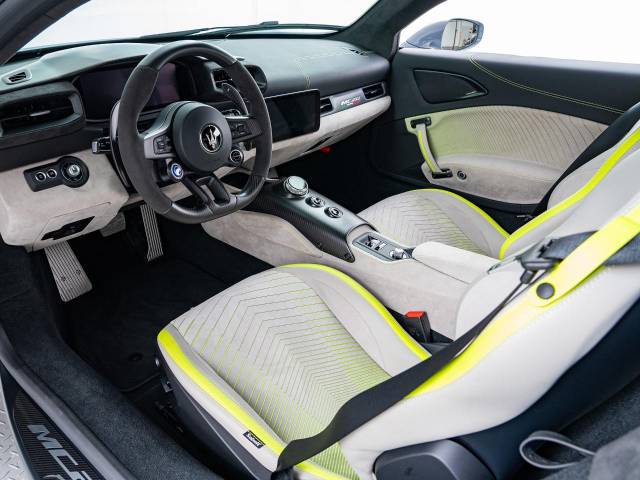 マセラティ ＭＣ２０ ベースグレード 0.2万Km 2,797.3万円(愛知県)[892]の中古車詳細