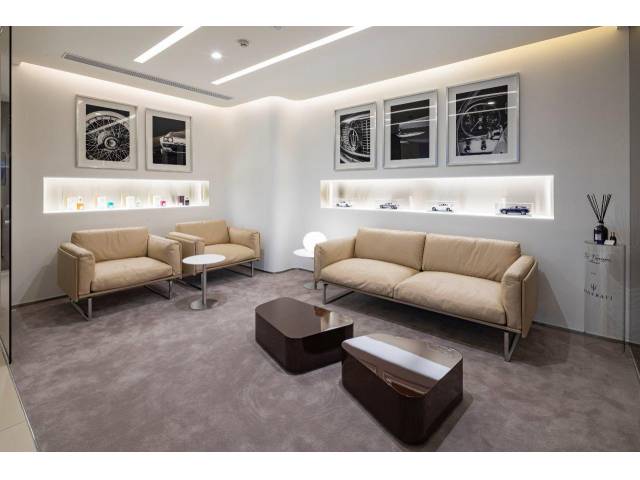 マセラティ ＭＣ２０ ベースグレード 0.2万Km 2,797.3万円(愛知県)[892]の中古車詳細