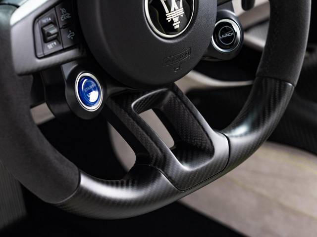 マセラティ ＭＣ２０ ベースグレード 0.2万Km 2,797.3万円(愛知県)[892]の中古車詳細