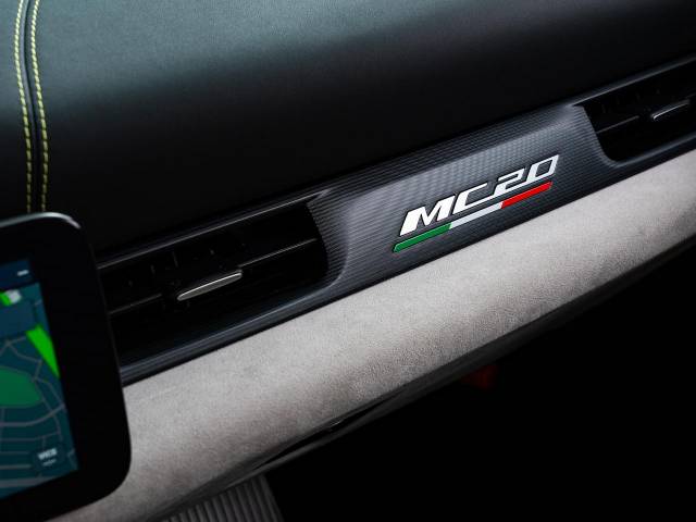 マセラティ ＭＣ２０ ベースグレード 0.2万Km 2,797.3万円(愛知県)[892]の中古車詳細