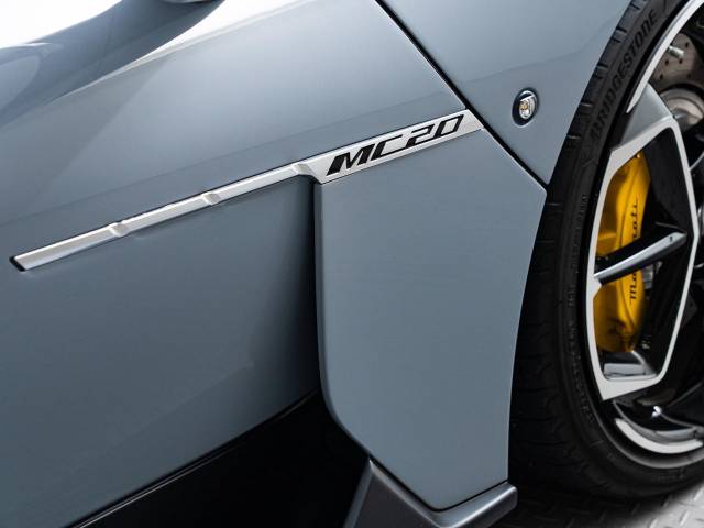 マセラティ ＭＣ２０ ベースグレード 0.2万Km 2,797.3万円(愛知県)[892]の中古車詳細