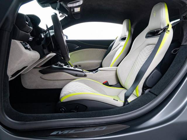 マセラティ ＭＣ２０ ベースグレード 0.2万Km 2,797.3万円(愛知県)[892]の中古車詳細