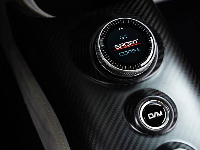 マセラティ ＭＣ２０ ベースグレード 0.2万Km 2,797.3万円(愛知県)[892]の中古車詳細