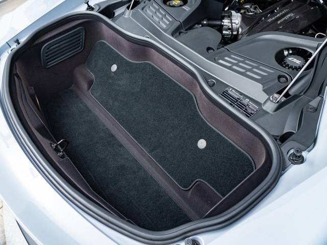 マセラティ ＭＣ２０ ベースグレード 0.2万Km 2,797.3万円(愛知県)[892]の中古車詳細