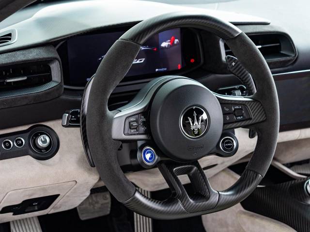 マセラティ ＭＣ２０ ベースグレード 0.2万Km 2,797.3万円(愛知県)[892]の中古車詳細