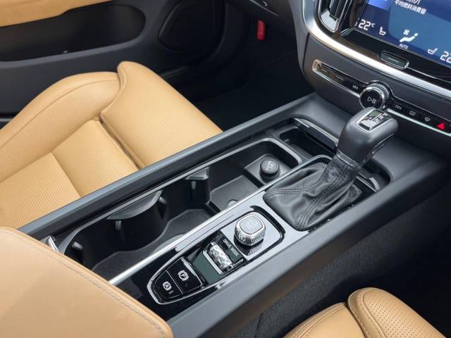 ボルボ Ｖ６０ Ｔ５ インスクリプション 3.4万Km (大阪府)[444]の中古車詳細