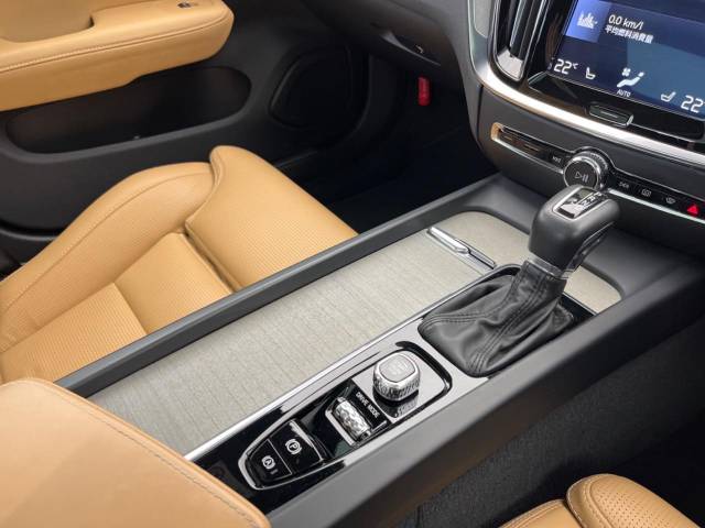 ボルボ Ｖ６０ Ｔ５ インスクリプション 3.4万Km (大阪府)[444]の中古車詳細