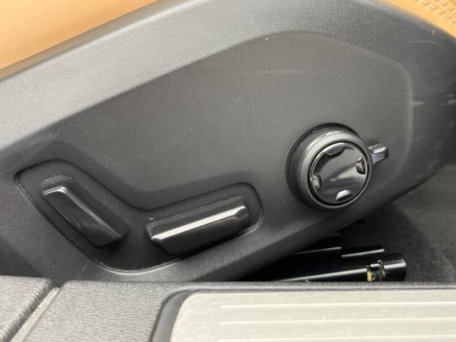 ボルボ Ｖ６０ Ｔ５ インスクリプション 3.4万Km (大阪府)[444]の中古車詳細