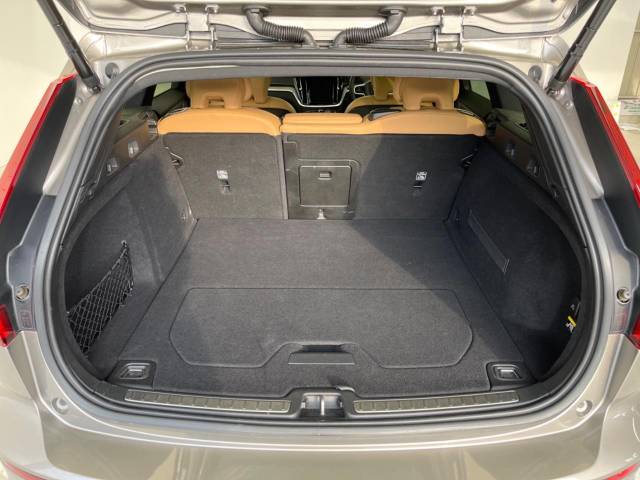 ボルボ Ｖ６０ Ｔ５ インスクリプション 3.4万Km (大阪府)[444]の中古車詳細