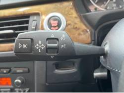 ３シリーズ ３２０ｉの中古車画像