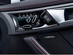 Ｆタイプ Ｒクーペの中古車画像