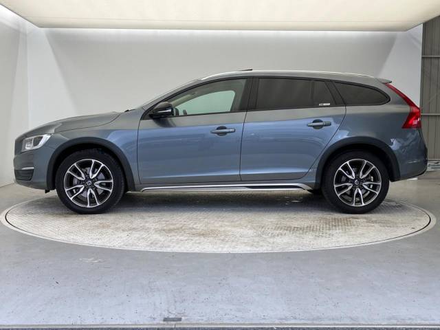 ボルボ Ｖ６０ クロスカントリー Ｄ４ クラシック 3.9万Km (大阪府)[518]の中古車詳細