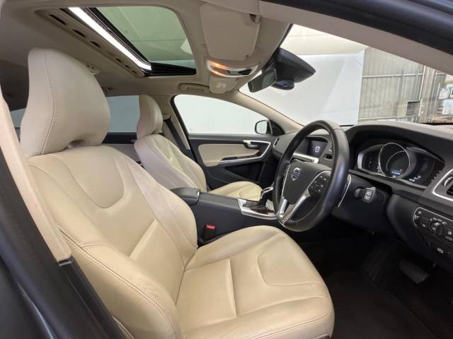 ボルボ Ｖ６０ クロスカントリー Ｄ４ クラシック 3.9万Km (大阪府)[518]の中古車詳細