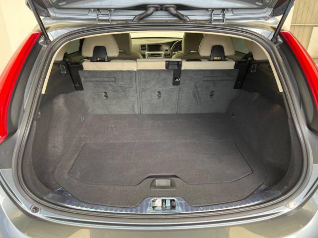 ボルボ Ｖ６０ クロスカントリー Ｄ４ クラシック 3.9万Km (大阪府)[518]の中古車詳細