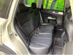 フォレスター ２．０ＸＳ ブラックレザーリミテッドの中古車画像