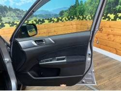 フォレスター ２．０ＸＴの中古車画像