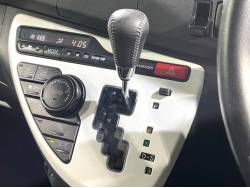 アイシス プラタナ Ｖセレクション・ブランの中古車画像