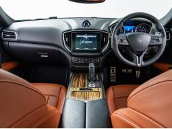 ギブリ Ｓ グランルッソの中古車画像