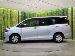 ヴォクシー Ｘの中古車画像