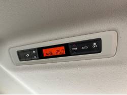 ヴォクシー Ｘの中古車画像