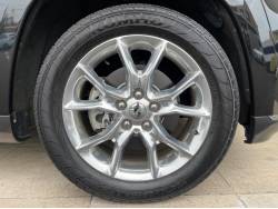 ジープ・グランドチェロキー サミットの中古車画像