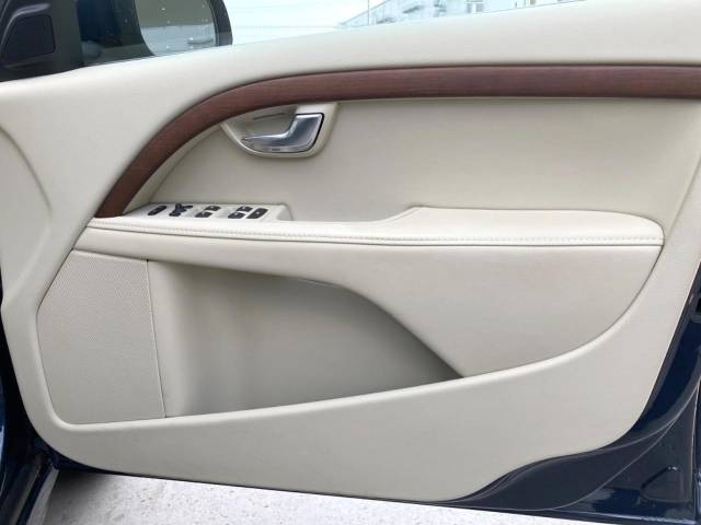 ボルボ Ｖ７０ Ｔ５ ＳＥ 2.1万Km (神奈川県)[132]の中古車詳細