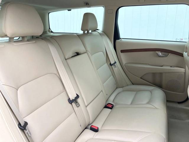 ボルボ Ｖ７０ Ｔ５ ＳＥ 2.1万Km (神奈川県)[132]の中古車詳細