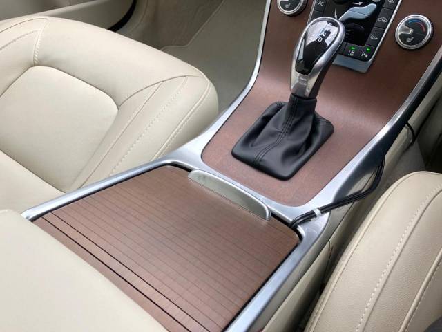 ボルボ Ｖ７０ Ｔ５ ＳＥ 2.1万Km (神奈川県)[132]の中古車詳細