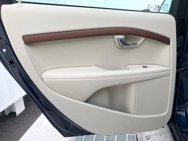 ボルボ Ｖ７０ Ｔ５ ＳＥ 2.1万Km (神奈川県)[132]の中古車詳細