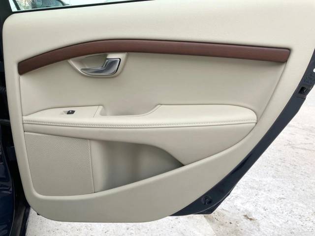 ボルボ Ｖ７０ Ｔ５ ＳＥ 2.1万Km (神奈川県)[132]の中古車詳細