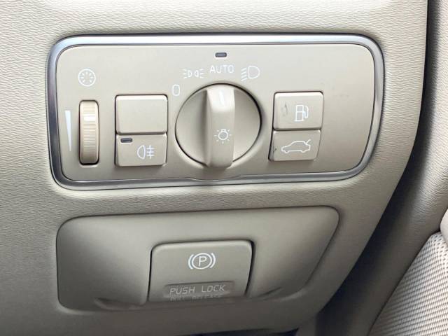 ボルボ Ｖ７０ Ｔ５ ＳＥ 2.1万Km (神奈川県)[132]の中古車詳細