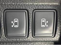 エルグランド ライダー ブラックライン 黒本革シートの中古車画像