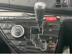 アイシス プラタナ Ｖセレクションの中古車画像