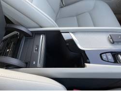 ＸＣ６０ Ｂ５ ＡＷＤ モーメンタムの中古車画像