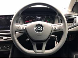 ポロ ＴＳＩトレンドラインの中古車画像