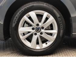 ゴルフトゥーラン ＴＳＩ コンフォートラインの中古車画像