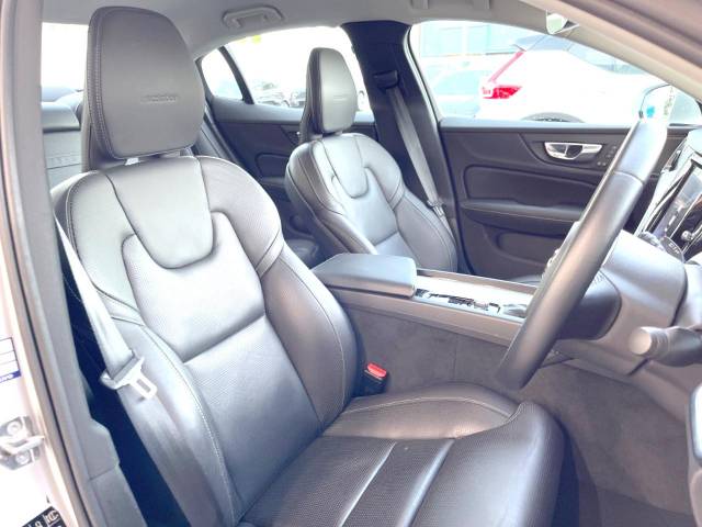 ボルボ Ｓ６０ Ｔ５ インスクリプション 2.9万Km (神奈川県)[950]の中古車詳細