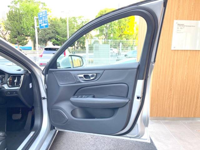 ボルボ Ｓ６０ Ｔ５ インスクリプション 2.9万Km (神奈川県)[950]の中古車詳細