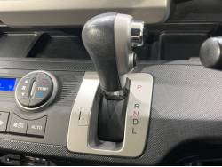 フリード Ｘ サイドリフトアップシート車の中古車画像