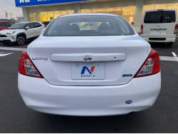 ラティオ Ｂの中古車画像