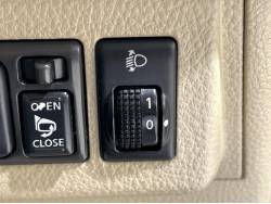 ティーダ １５Ｍ モダンコレクションの中古車画像