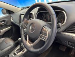 ジープ・チェロキー リミテッドの中古車画像