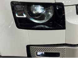 ディフェンダー １１０ベースグレード Ｐ３００ コイルサスペンション装着車の中古車画像