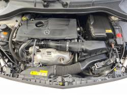 Ｂクラス Ｂ１８０ スポーツエディションレッドの中古車画像